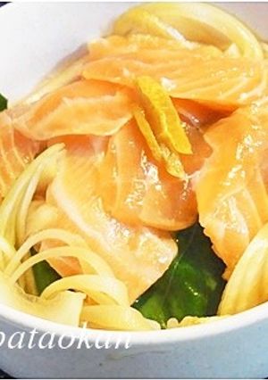 サーモンとオニオンの柚子丼-レシピのメイン写真