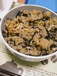 鶏ひき肉とひじきの炊き込みご飯-レシピのメイン写真