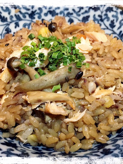 サーモンと雑穀米のバター風味炊き込みご飯-レシピのメイン写真