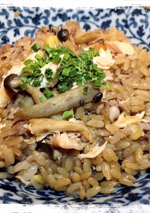サーモンと雑穀米のバター風味炊き込みご飯-レシピのメイン写真