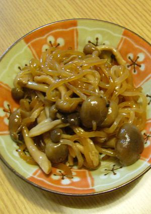 糸こんにゃくとしめじの炒め煮-レシピのメイン写真