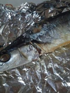 え!?超簡単!焼き秋刀魚の身をほぐす方法-レシピのメイン写真