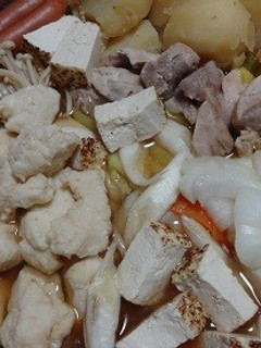 こりこり砂肝とふわふわ肉団子の対決鍋-レシピのメイン写真