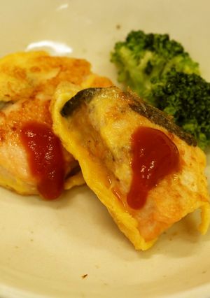 離乳食12か月～ 鮭のピカタ-レシピのメイン写真