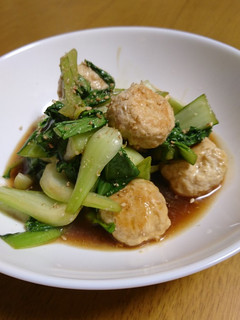 チンゲン菜と鶏団子の野菜炒め-レシピのメイン写真