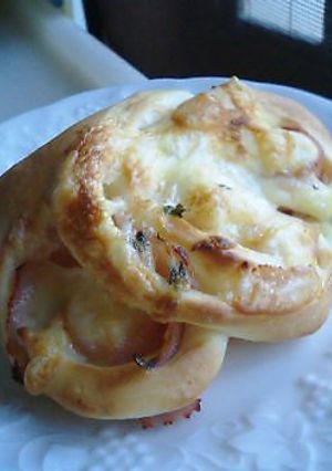 ハムマヨチーズ♪調理パン-レシピのメイン写真