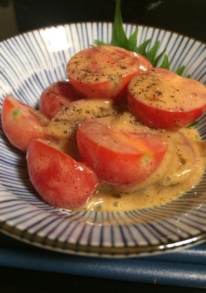 【小鉢】塩辛＋ミニトマト-レシピのメイン写真