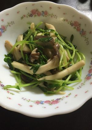 パパッと副菜☆豆苗とエリンギのサッと炒め-レシピのメイン写真