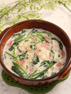簡単!ベーコンとほうれん草のクリーム煮-レシピのメイン写真