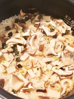 松茸のお吸いもので松茸風ご飯-レシピのメイン写真