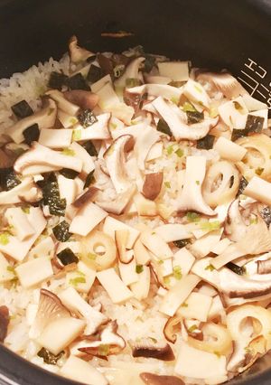 松茸のお吸いもので松茸風ご飯-レシピのメイン写真