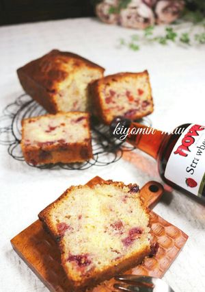 いちごのパウンドケーキ♡　いちご尽くし♪-レシピのメイン写真