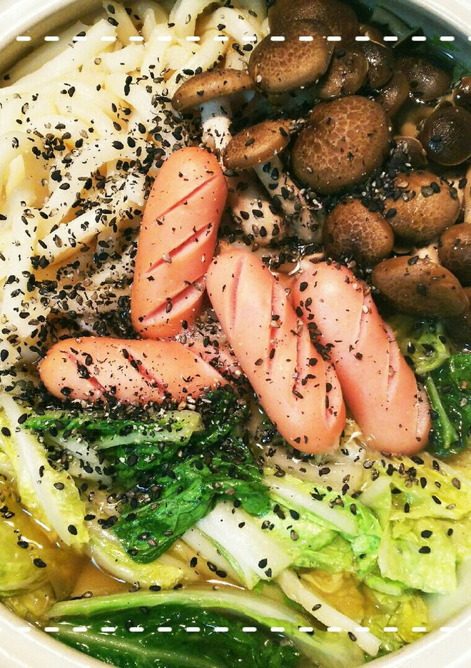 土鍋で簡単！白菜としめじのごまうどん鍋-レシピのメイン写真