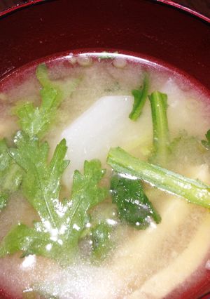 甘〜い♡小かぶと春菊のお味噌汁♪-レシピのメイン写真