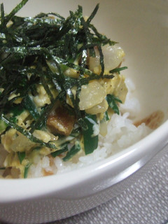 残り物でサッと作ろう☆にら卵丼-レシピのメイン写真