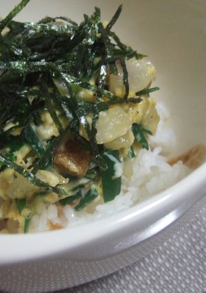 残り物でサッと作ろう☆にら卵丼-レシピのメイン写真