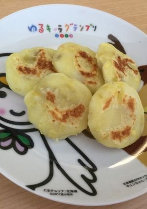 離乳食にさつまいもとじゃがいもの団子焼き-レシピのメイン写真