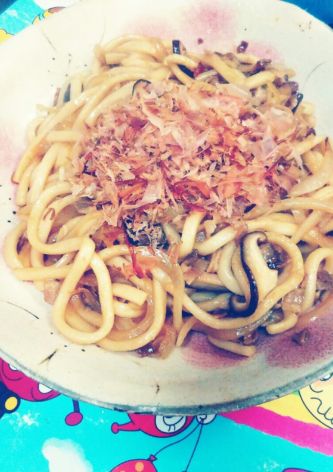 オイスターソースと醤油の簡単焼きうどん-レシピのメイン写真