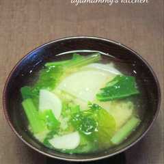 รูปของ 大根と小松菜のお味噌汁♪