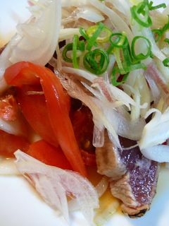 鰹のたたきとトマトののっけ盛りサラダ-レシピのメイン写真