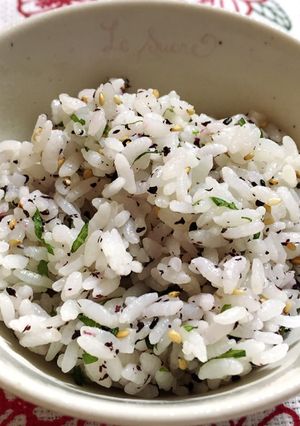 大葉ゆかりWごま混ぜご飯♪おにぎりにも-レシピのメイン写真
