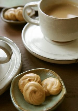 カフェオレに＊コーヒーメレンゲ-レシピのメイン写真