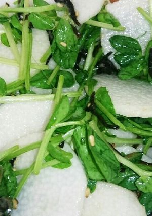 簡単☆長芋と豆苗☆シャキシャキサラダ-レシピのメイン写真