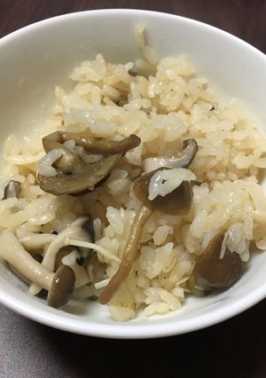 おだし香る☆きのこの炊き込みごはん-レシピのメイン写真