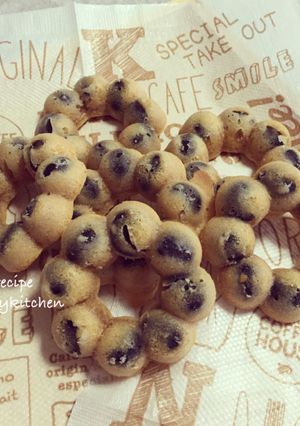ヘルシーバターなし黒豆きな粉焼きドーナツ-レシピのメイン写真