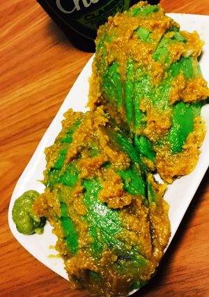 〈ビールのつまみ〉アボカドの味噌まみれ-レシピのメイン写真