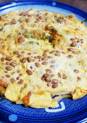 キャベツとキムチの納豆オムレツ-レシピのメイン写真