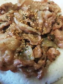 簡単!豚肉祭り丼-レシピのメイン写真