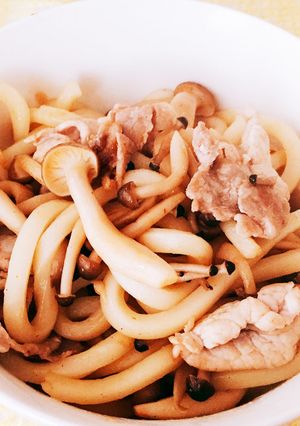 めんつゆと創味シャンタンで簡単焼うどん-レシピのメイン写真