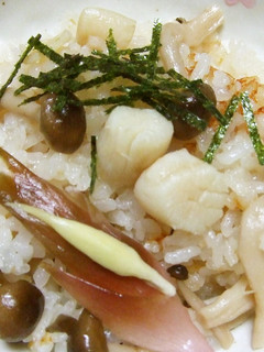 ほたてバターしょうゆ風味の炊き込みご飯-レシピのメイン写真