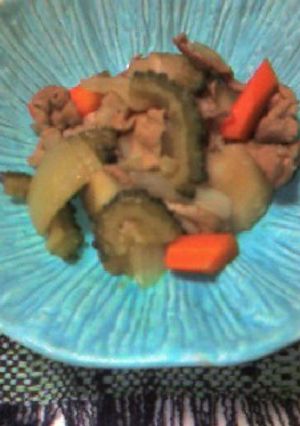 こってりゴーヤ肉じゃが(o^-')b-レシピのメイン写真