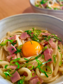 簡単!☆バターたっぷり♬卵かけうどん-レシピのメイン写真