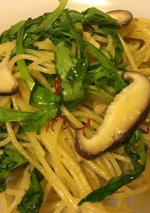 ＜無塩＞春菊としいたけのペペロンチーノ-レシピのメイン写真