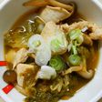 鶏むね肉ときのこと山東菜のにんにく醤油煮