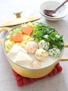 パクチー香る♪野菜つくねのヘルシー豆乳鍋-レシピのメイン写真