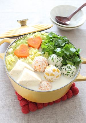 パクチー香る♪野菜つくねのヘルシー豆乳鍋-レシピのメイン写真