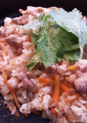 鶏肉とにんじんとセロリの簡単チャーハン-レシピのメイン写真