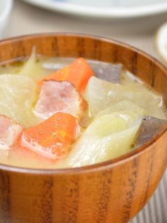 具材たっぷり!ベーコンの豚汁-レシピのメイン写真