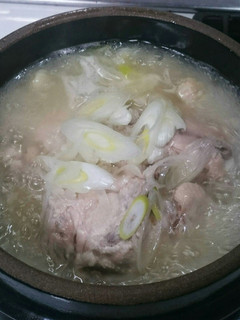 手羽先で簡単 薬膳鍋 サムゲタン 参鶏湯-レシピのメイン写真