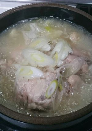 手羽先で簡単 薬膳鍋 サムゲタン 参鶏湯-レシピのメイン写真