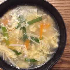 รูปของ ふわトロ♪ニラたまスープ