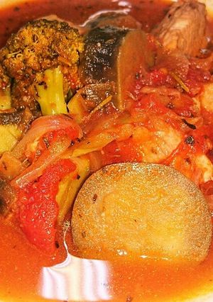 鶏むね肉のハーブ香る♪赤ワイントマト煮-レシピのメイン写真
