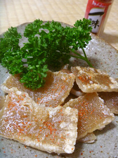 ぶたんかわ (豚の皮) フライパン焼き-レシピのメイン写真