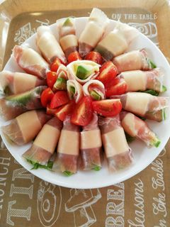 生ハムのアボガドチーズ巻き-レシピのメイン写真