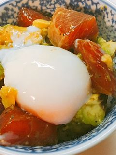 ブラックペッパーでピリ!サーモンの漬け丼-レシピのメイン写真