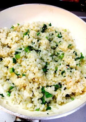 フライパンで玄米と大根の葉っぱ生姜ご飯-レシピのメイン写真